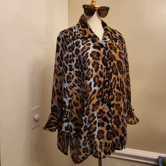 Cheetah Printed Blouse 😎! - Picture 8 of 8